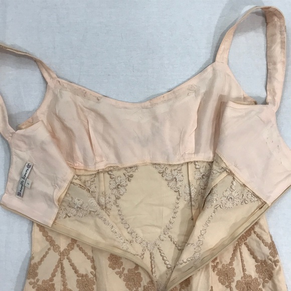 Nanette Lepore Scalloped Embroidered Top - Picture 4 of 6